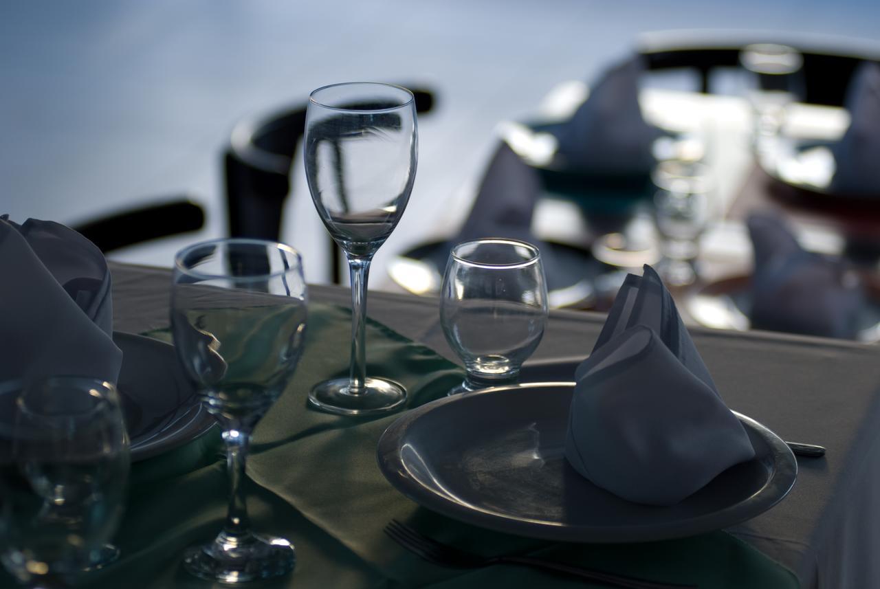 Oyo Hotel Arembepe Beach Hotel, Camacari Экстерьер фото